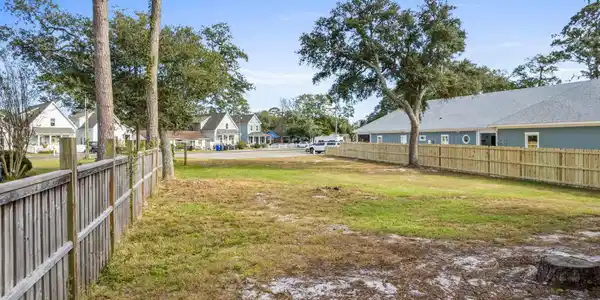Lot 5a N Caswell Avenue