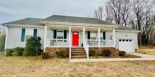 107 Clearwood Drive