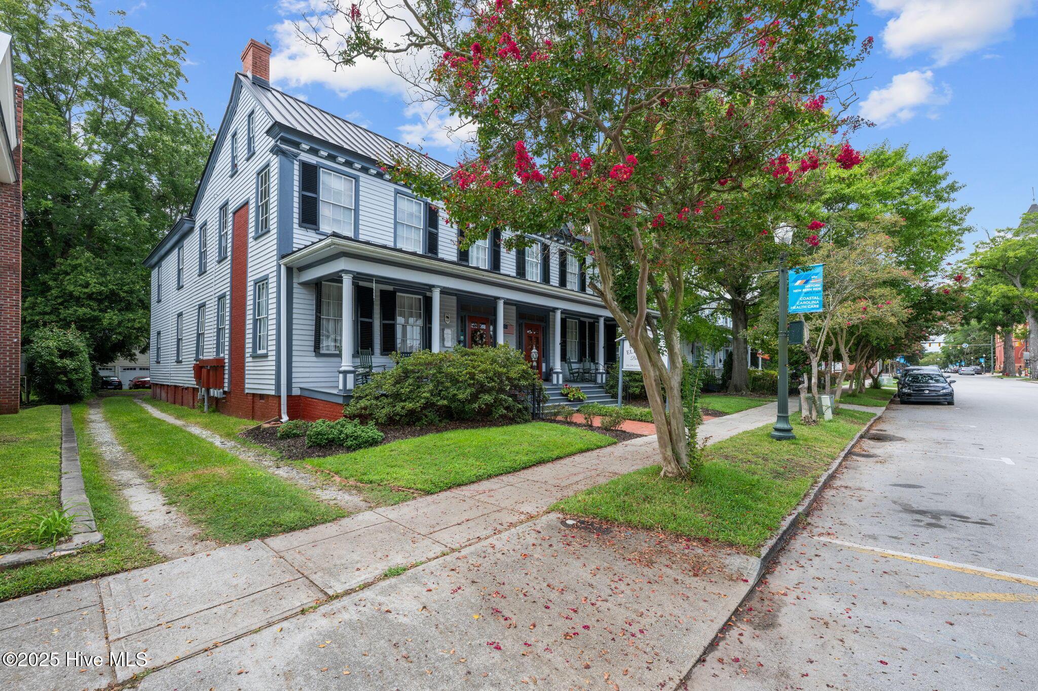 Image 4: 19-web-or-mls-DSC_8655