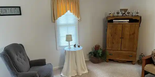 Image 2: Living Room