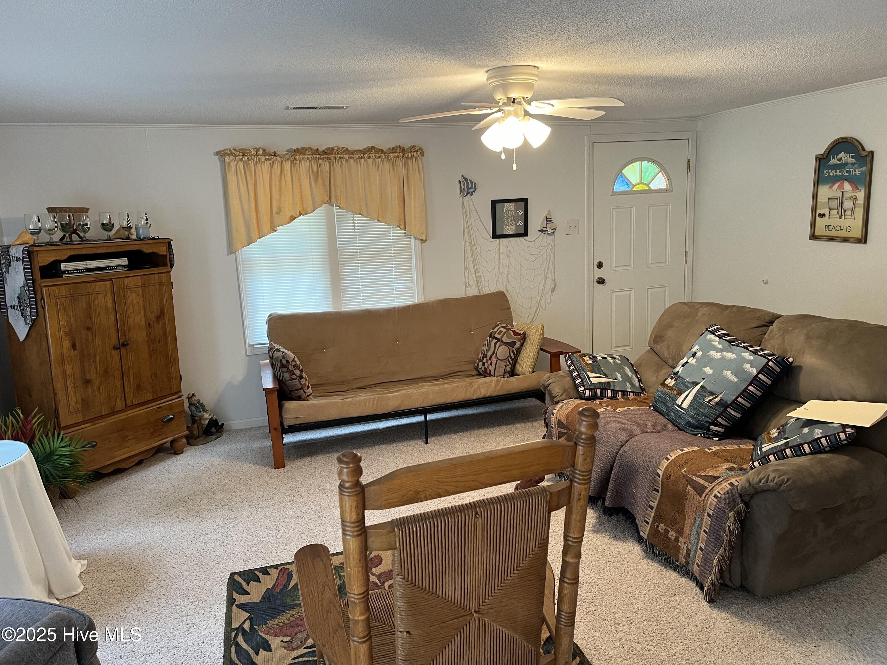 Image 3: Living Room