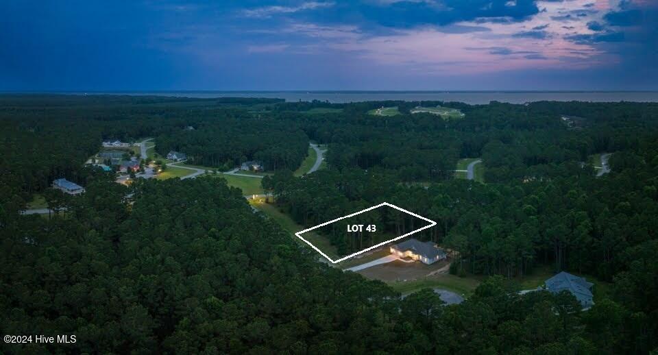 Image 3: Lot 43 main pic