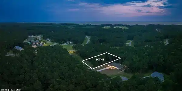 Image 3: Lot 43 main pic