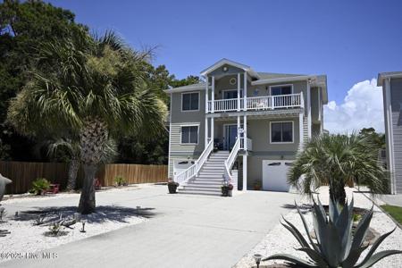 108 E Island Drive