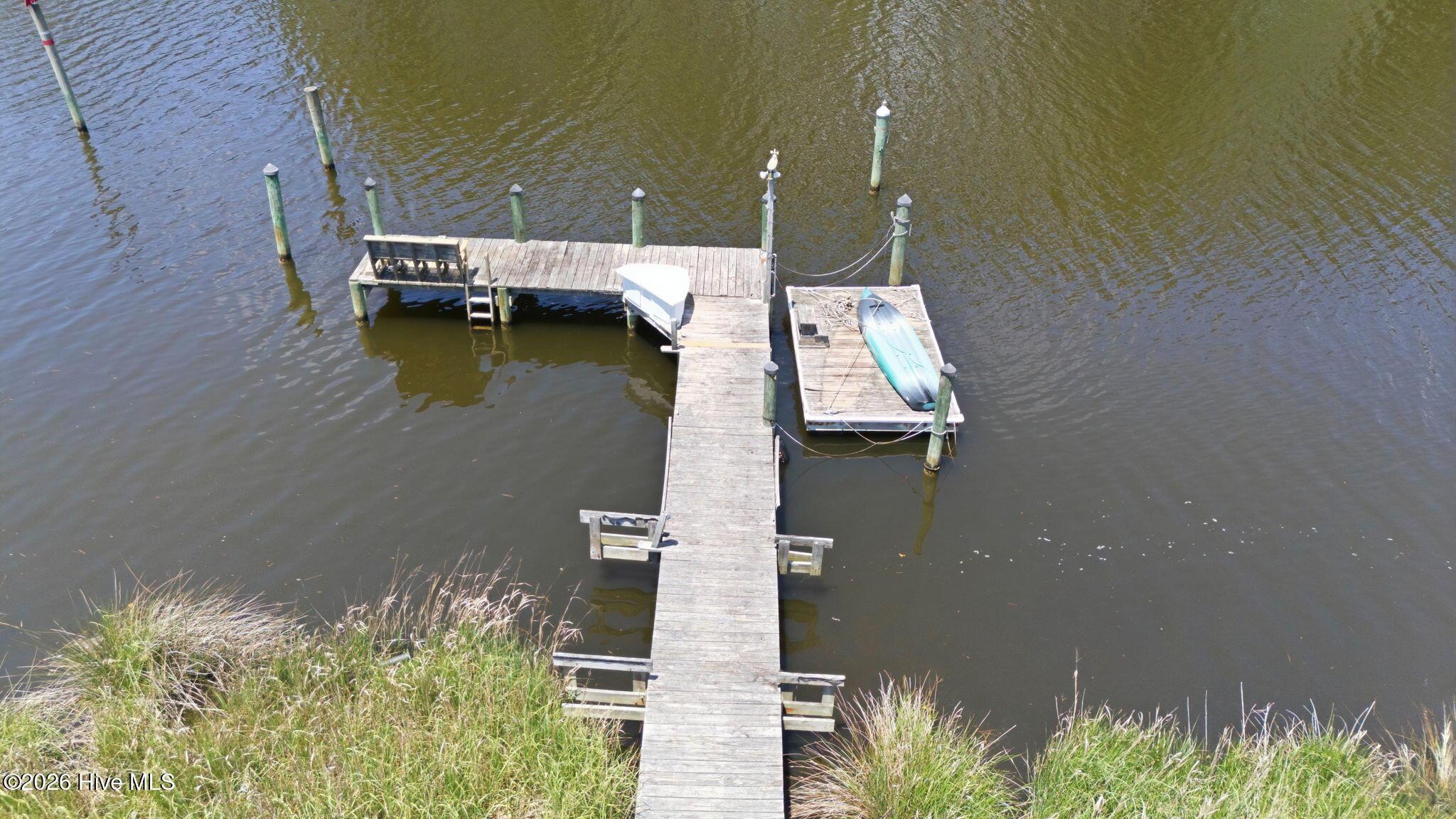 Image 3: Dock