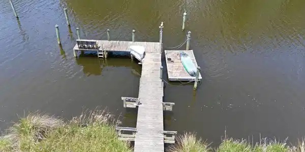 Image 3: Dock