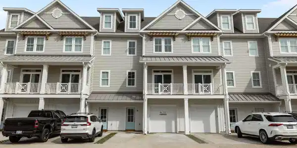 200 Olde Towne Yacht Club Drive