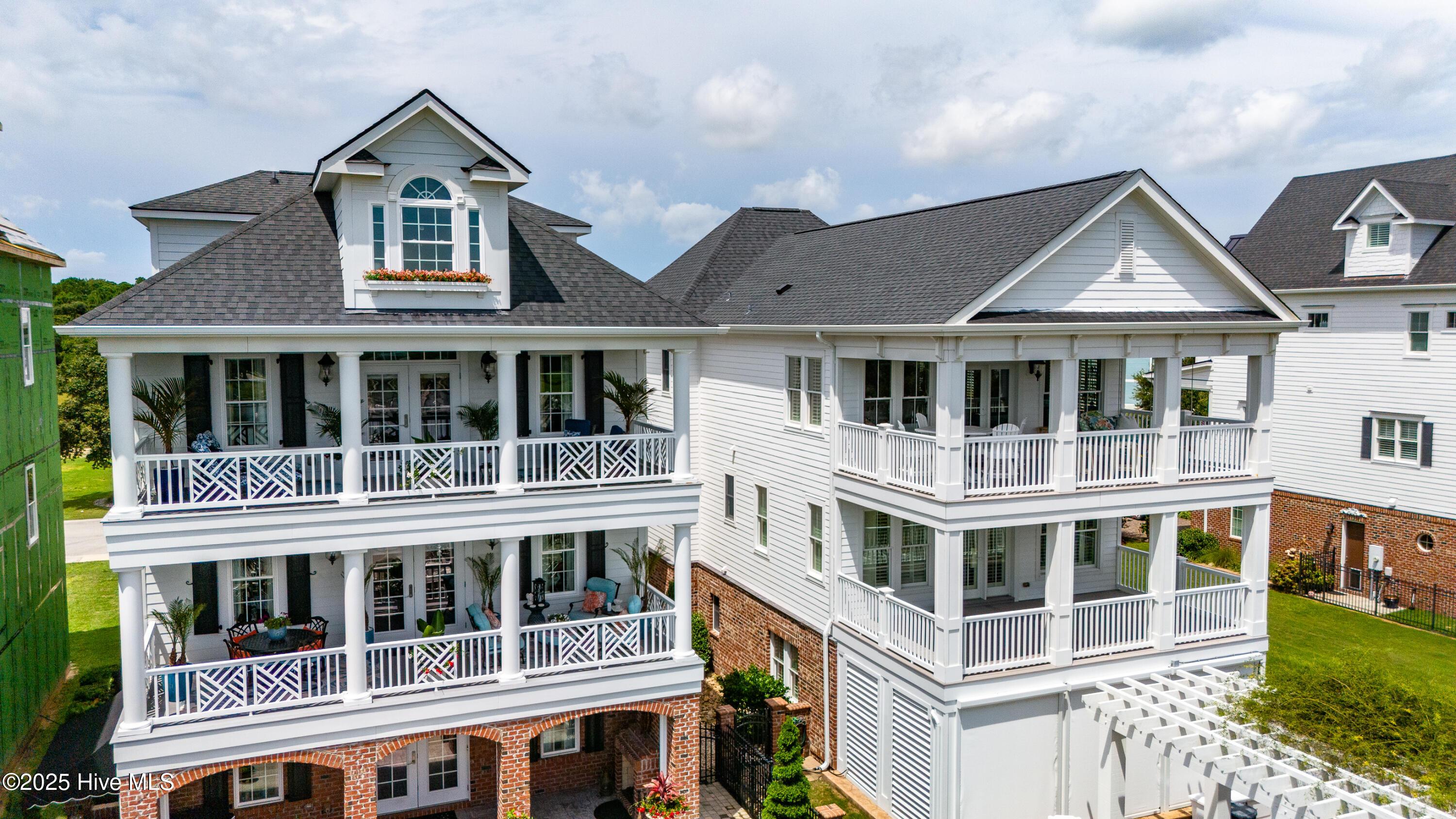 Image 1: 458 Kensington Place Newport, NC