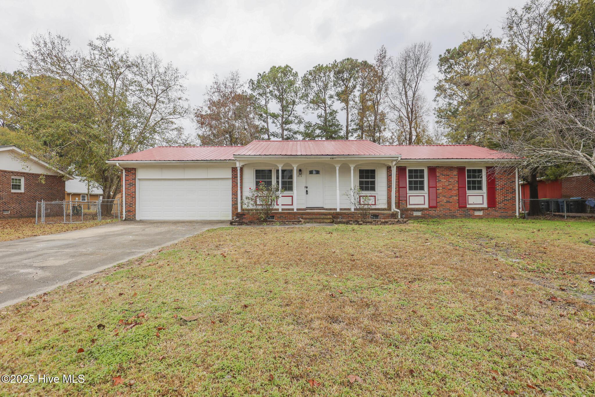 Image 1: Deana- 414 Brynn Marr-43