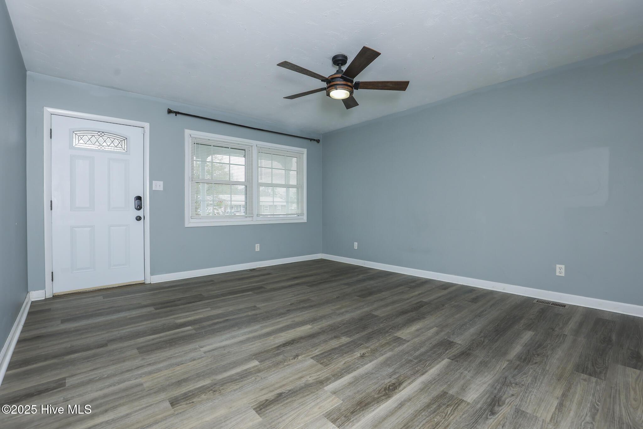 Image 4: Deana- 414 Brynn Marr-22