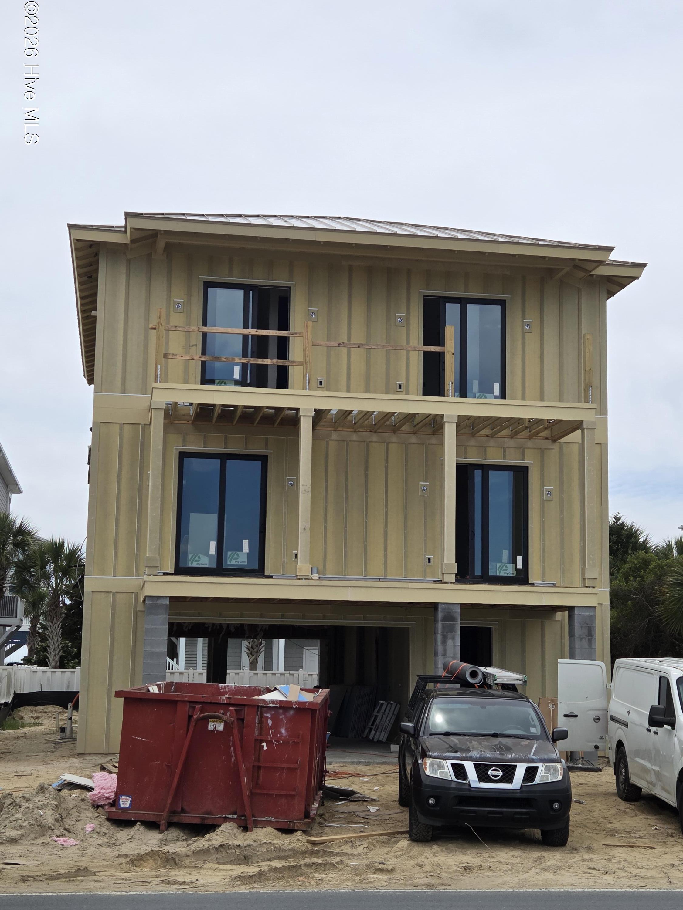 Image 3: Front elevation