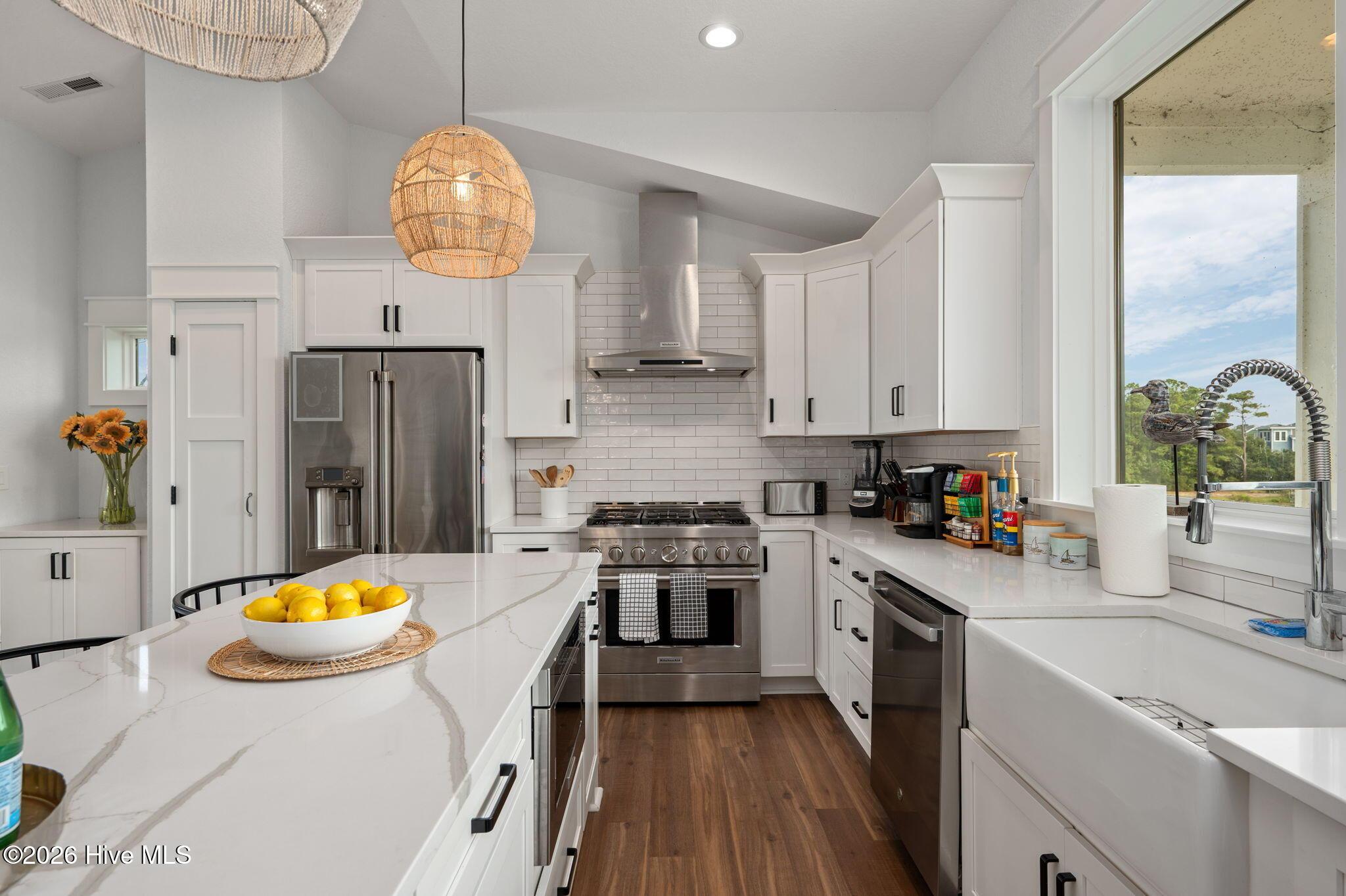 Image 4: 17-web-or-mls-768-Hunt-Club-Dr-TL-Kitche