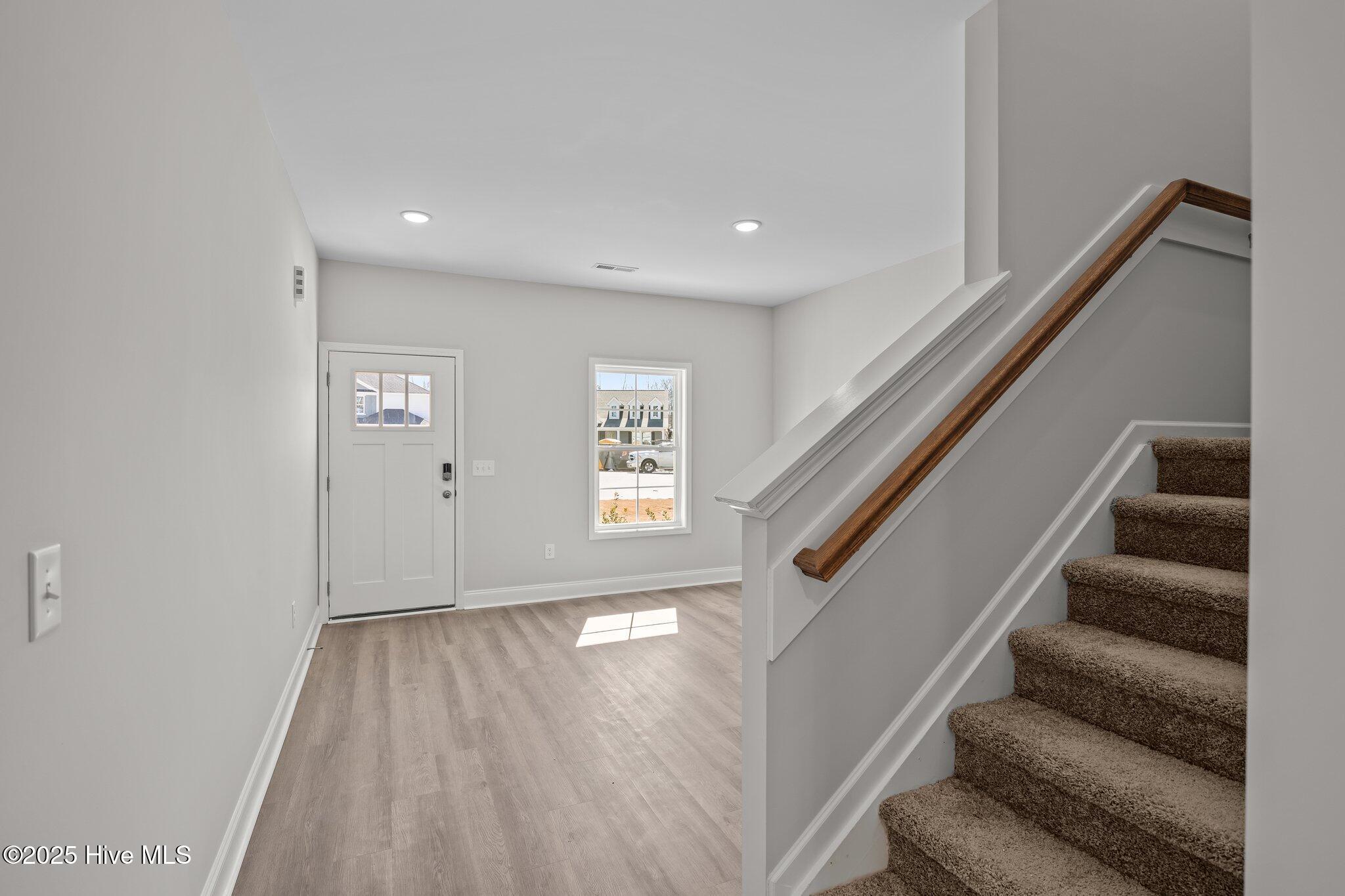 Image 4: 8-web-or-mls-BLS_0009