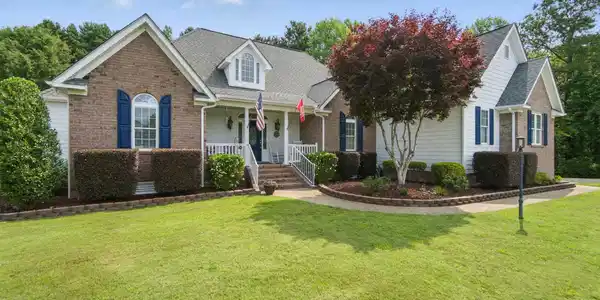 115 Randolph Loop Loop S