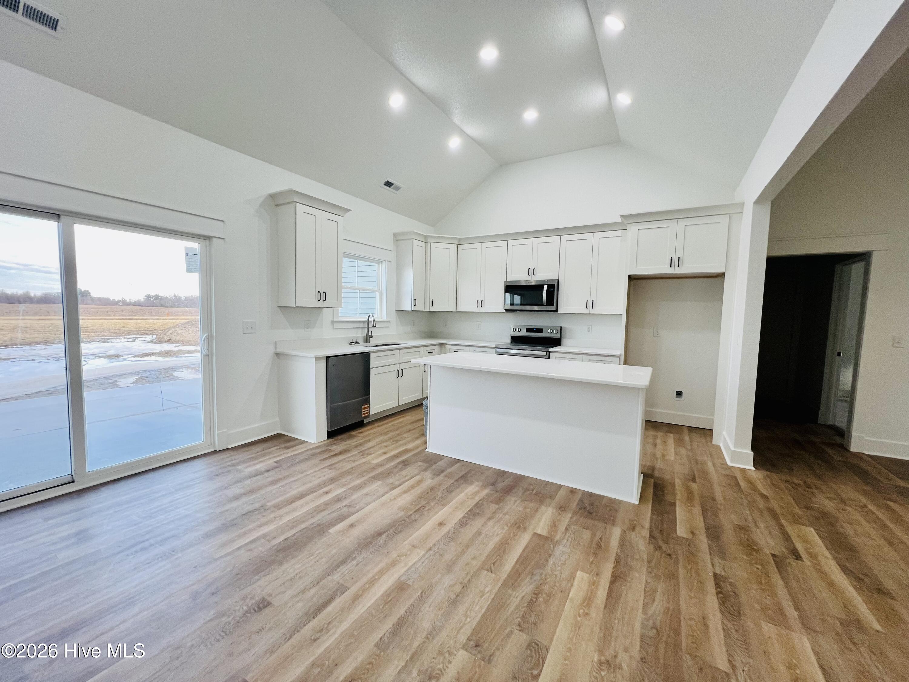 Image 3: Spacious Kitchen