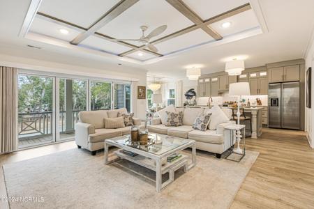 2803 W Yacht Drive