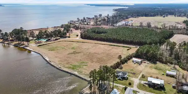 220 Pungo Shores Drive