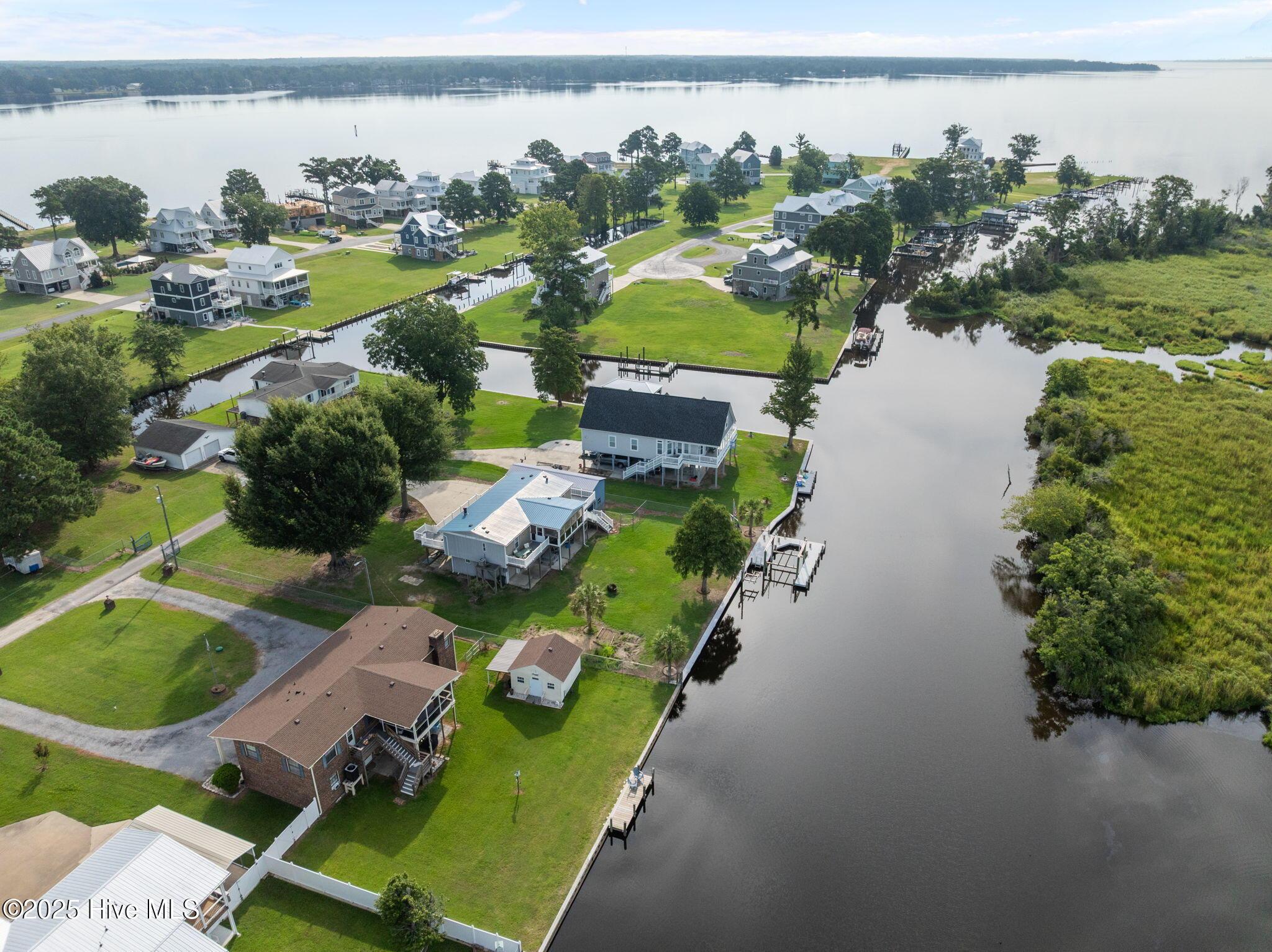 Image 2: 11-web-or-mls-DJI_0898