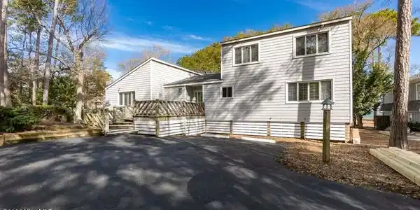 246 Oakleaf Drive