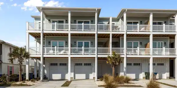 108 W Terminal Boulevard Unit B