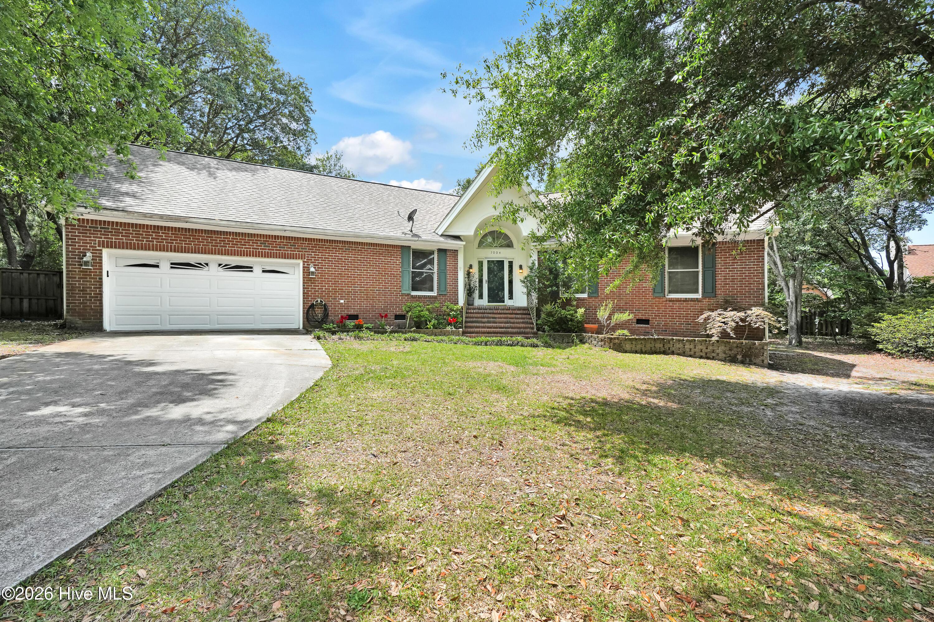 Image 2: 7004PoplarKnollCourt-1
