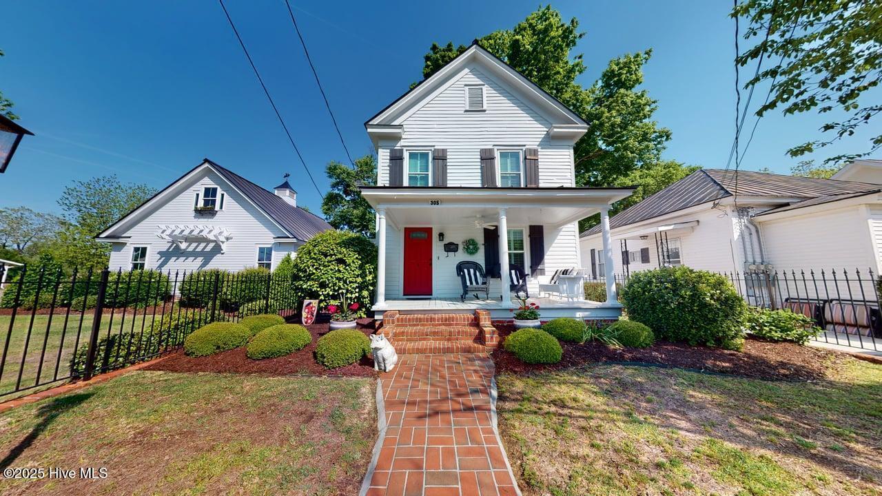 Image 4: 305-Anne-St-04272023_170836