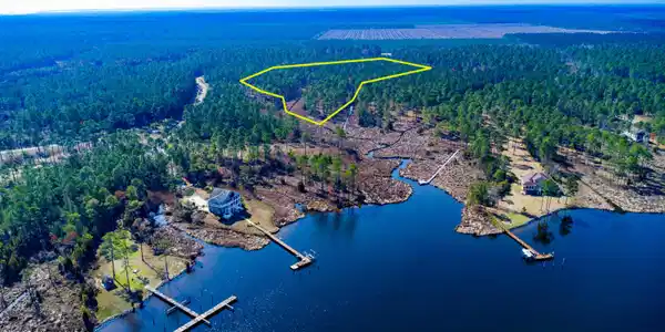 Image 2: 15 Paradox Point Drive, Aurora, NC 27806