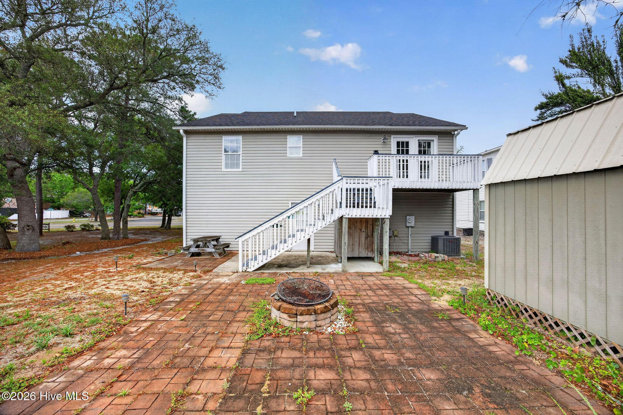 Image 3: 2305EOakIslandDrive-11
