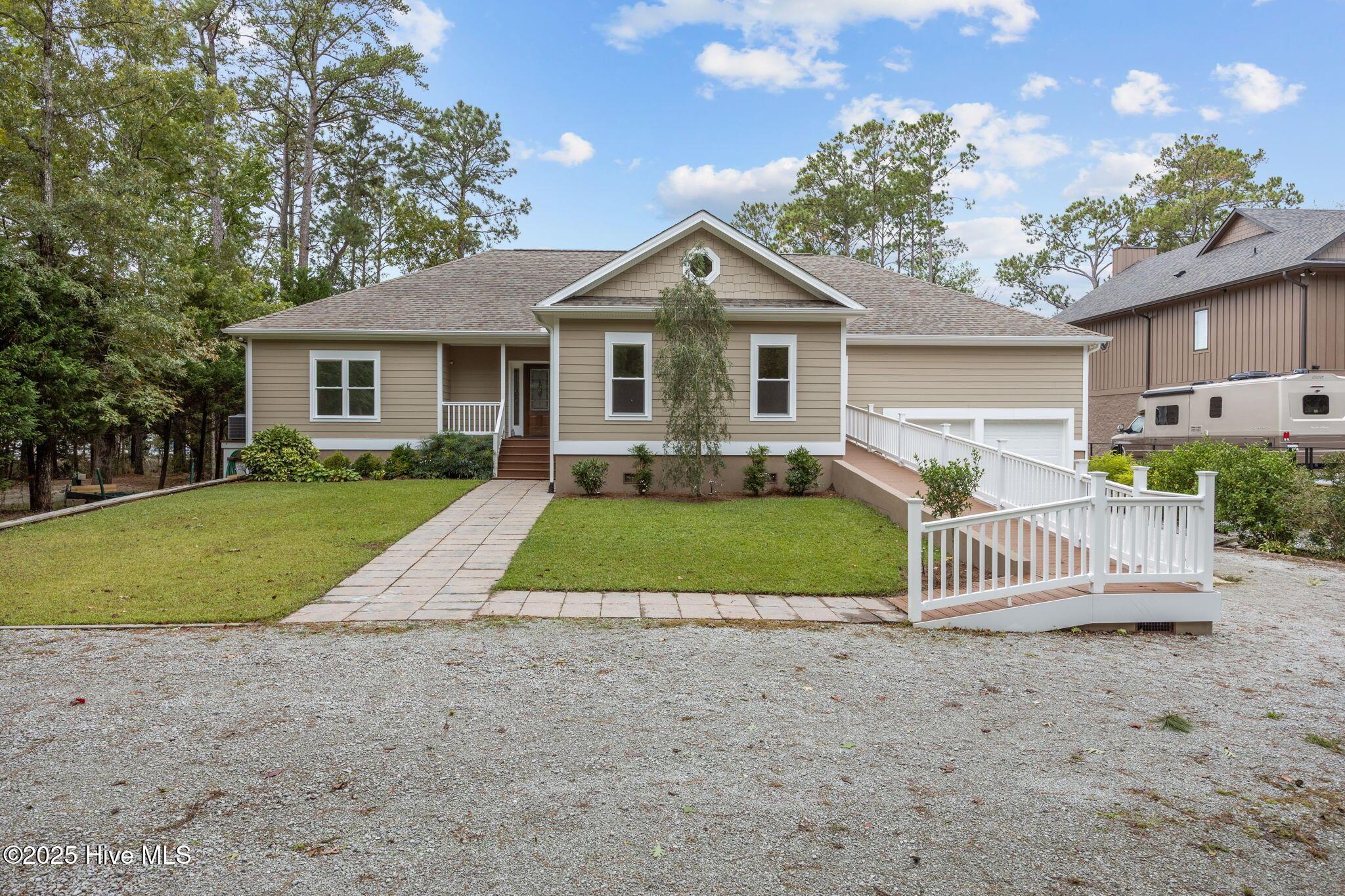 Image 4: 3-web-or-mls-0C0A2358