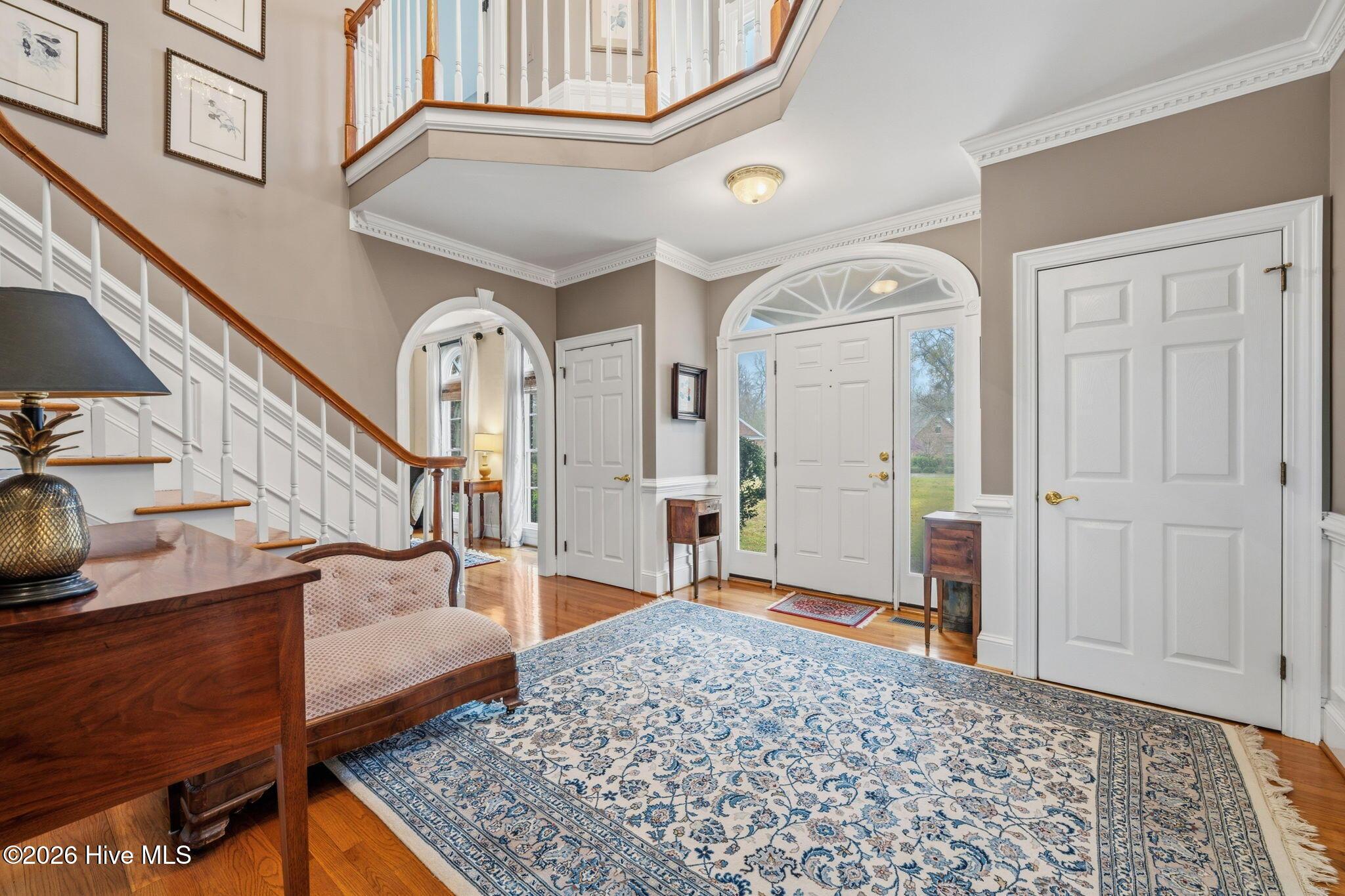 Image 4: 24-web-or-mls-DSC_3776