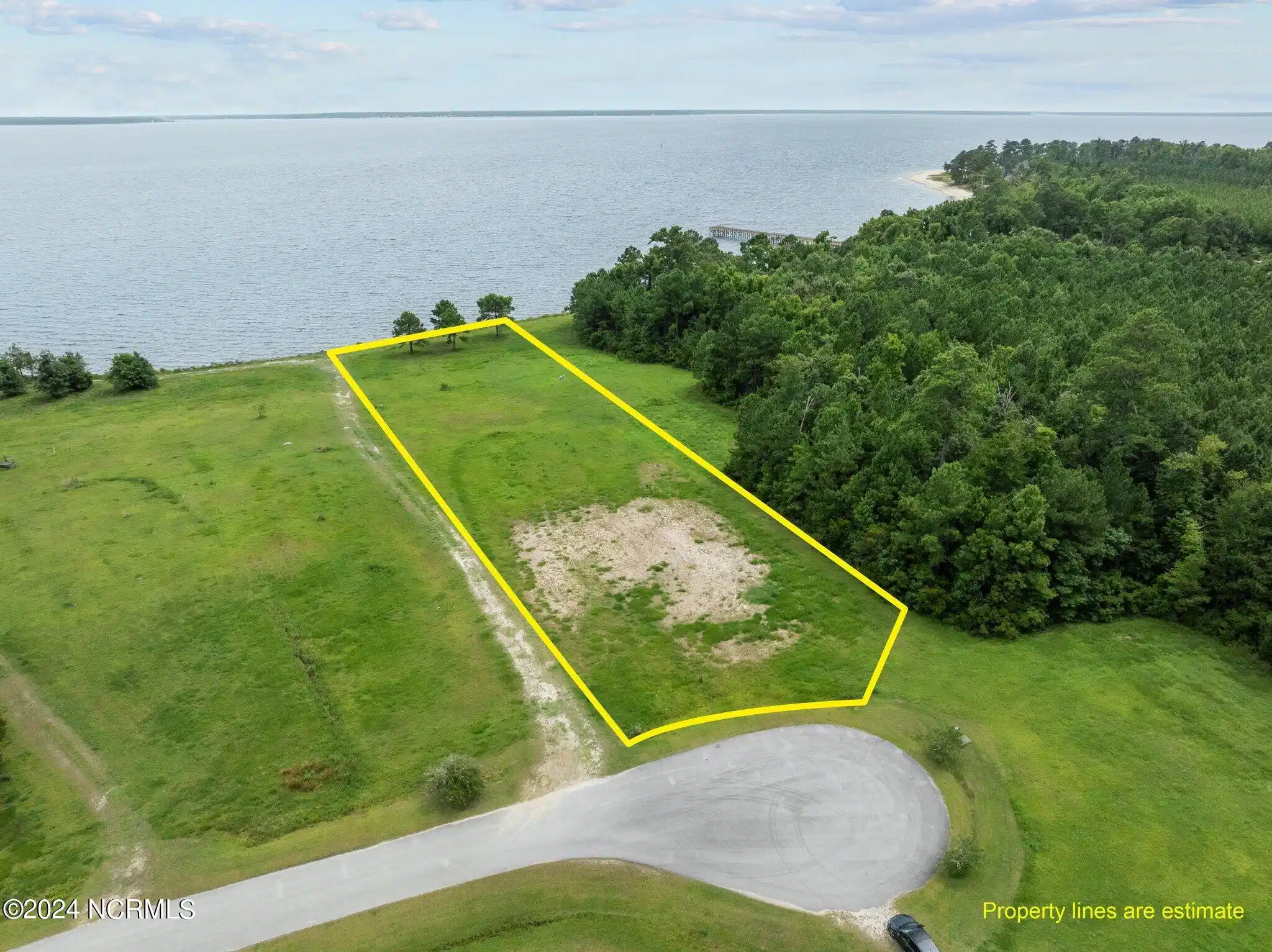 Image 1: 11-web-or-mls-DJI_0899_1