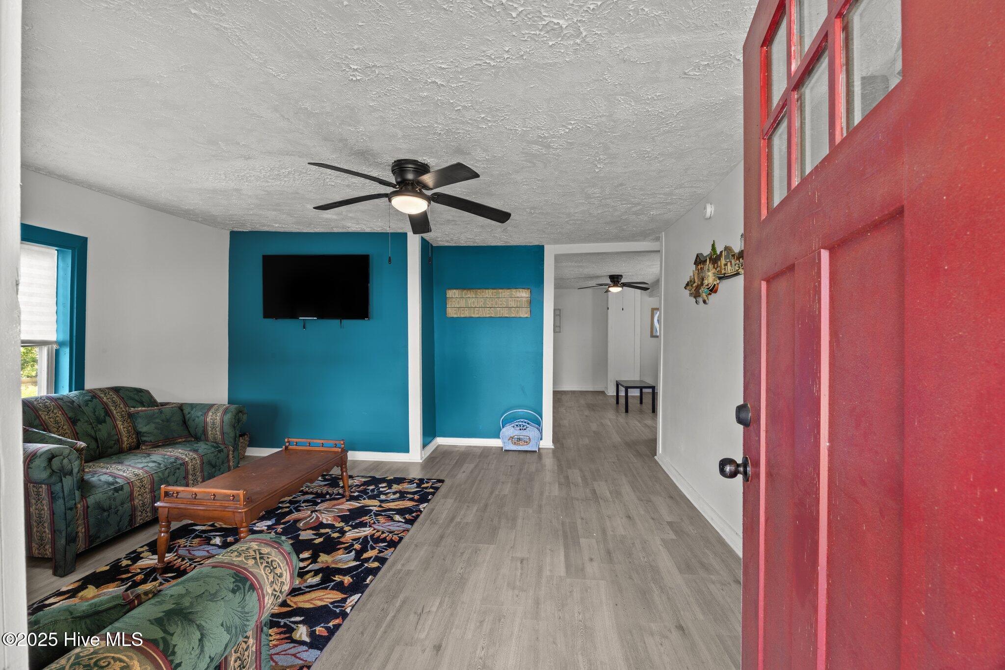 Image 3: 509 Academy Street, Oriental, NC