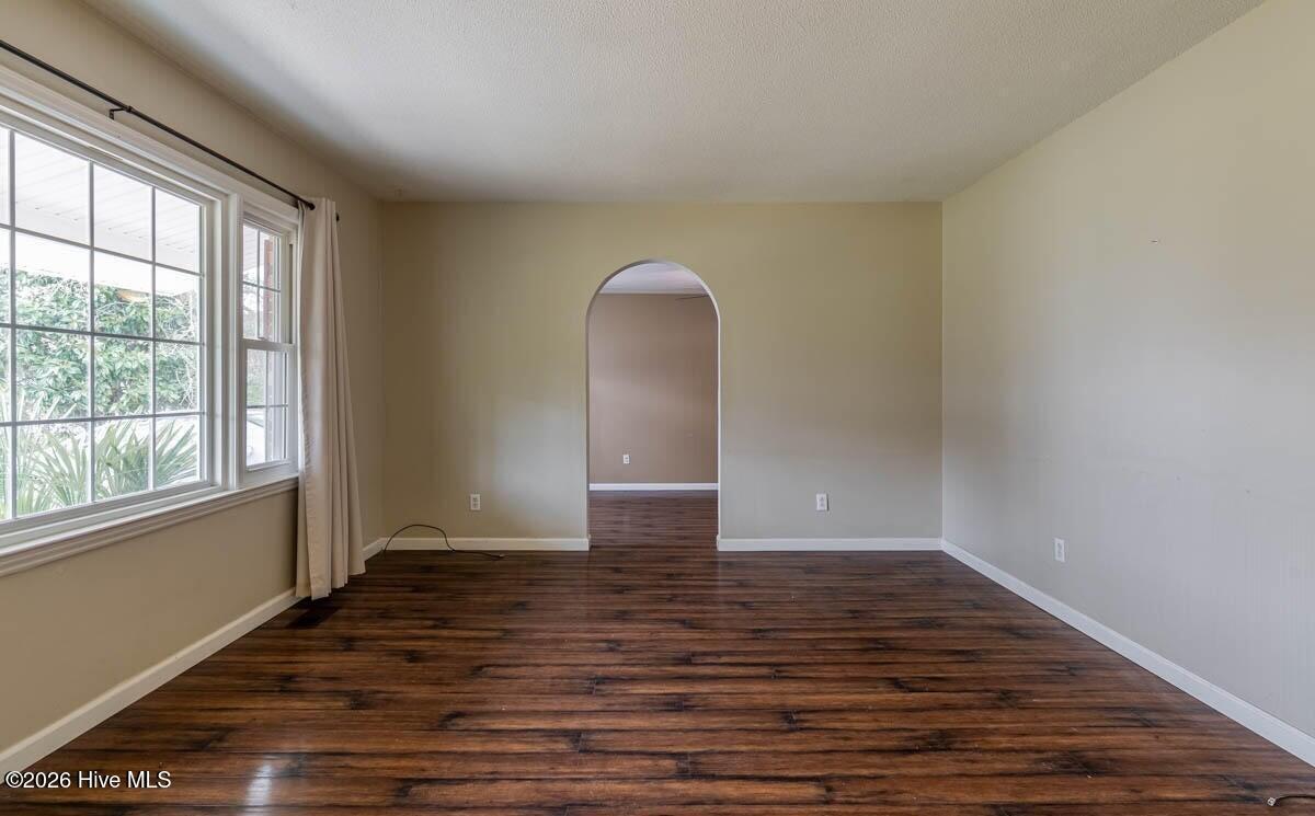 Image 3: 20230331173312223800000000-o