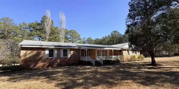Image 3: 01 Front of Home b