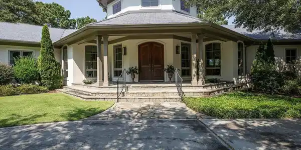 2233 Masons Point Place