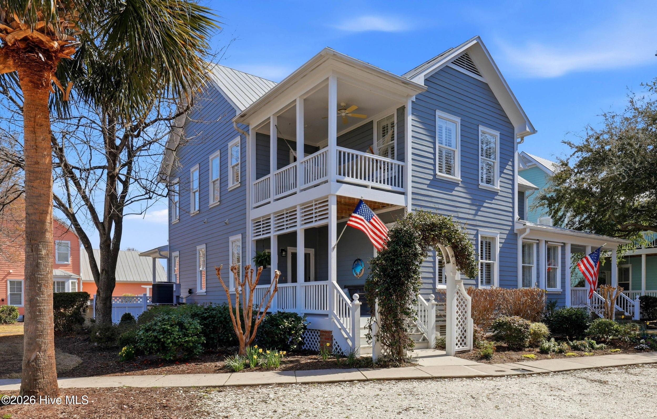 Image 2: 221 Silver Sloop Way
