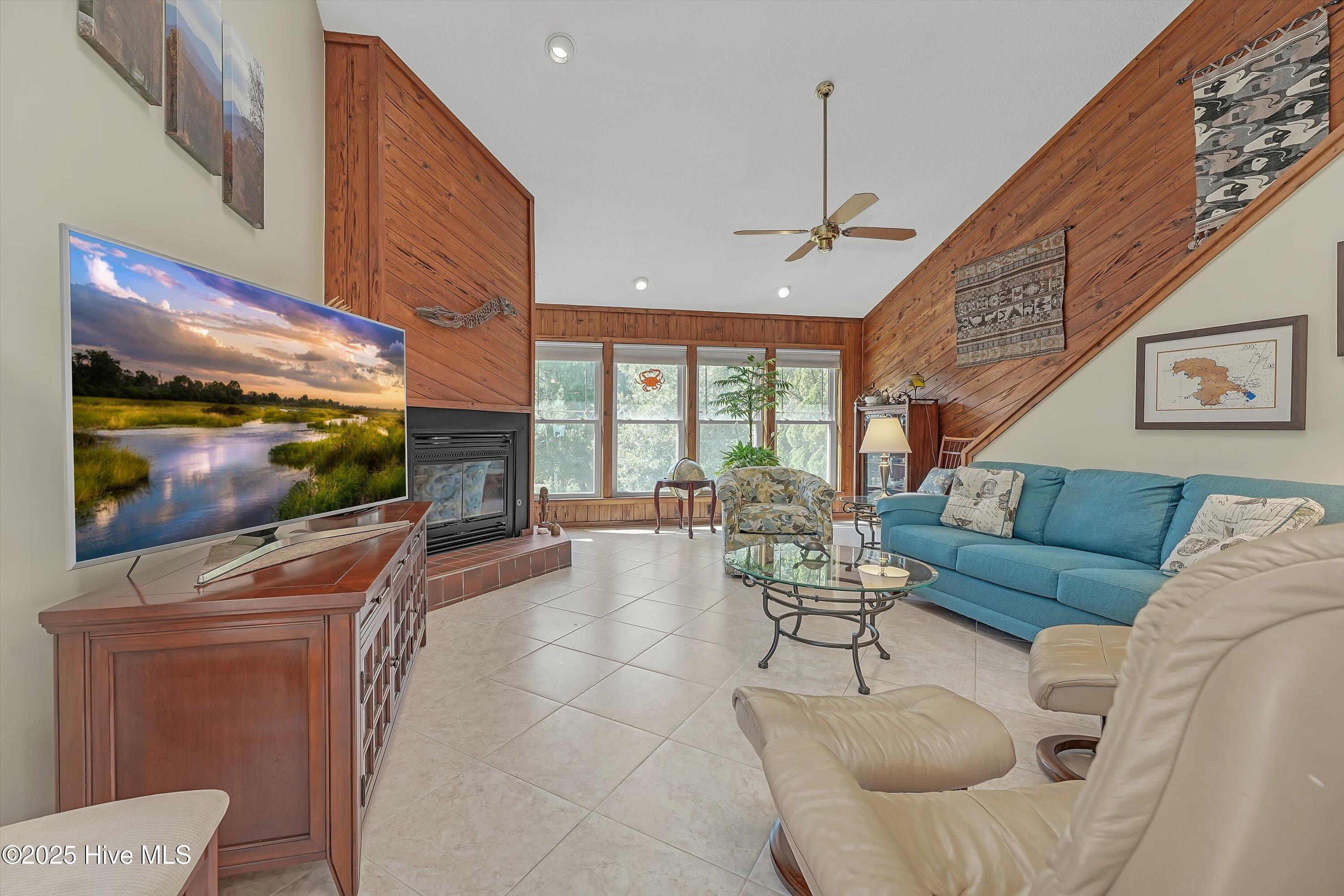 Image 3: 20-A7405800