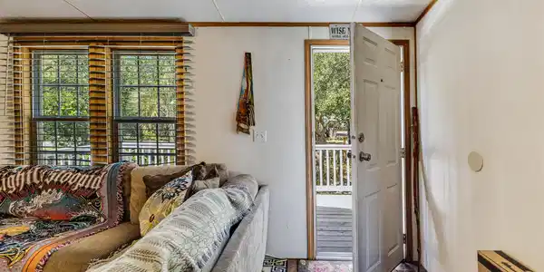 Image 2: Living Room