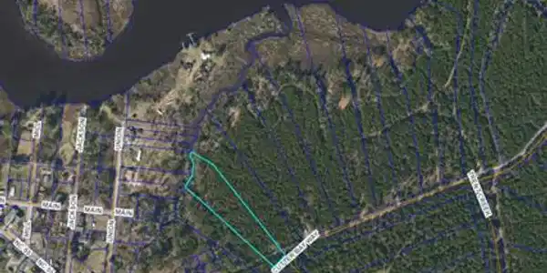 Image 3: 137 Cutterway Bay GIS