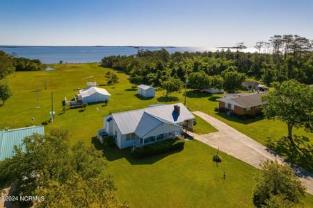 2604 Cedar Island Road