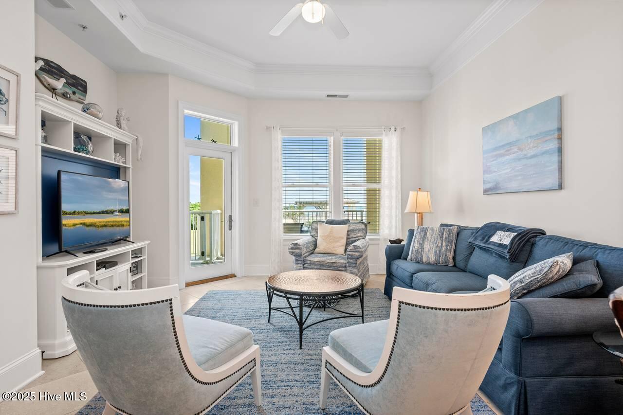 Image 3: GVE1 living rm 1