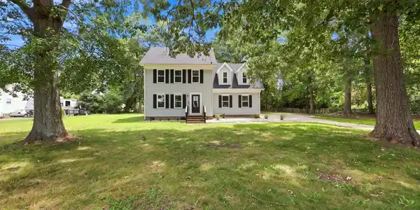 Image 3: Front exterior