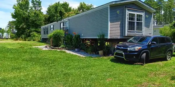 228 Hopkins Seafood Road