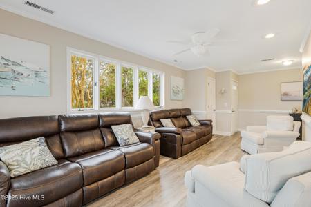 1402 W Yacht Drive