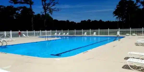 Image 4: Minnesott Pool