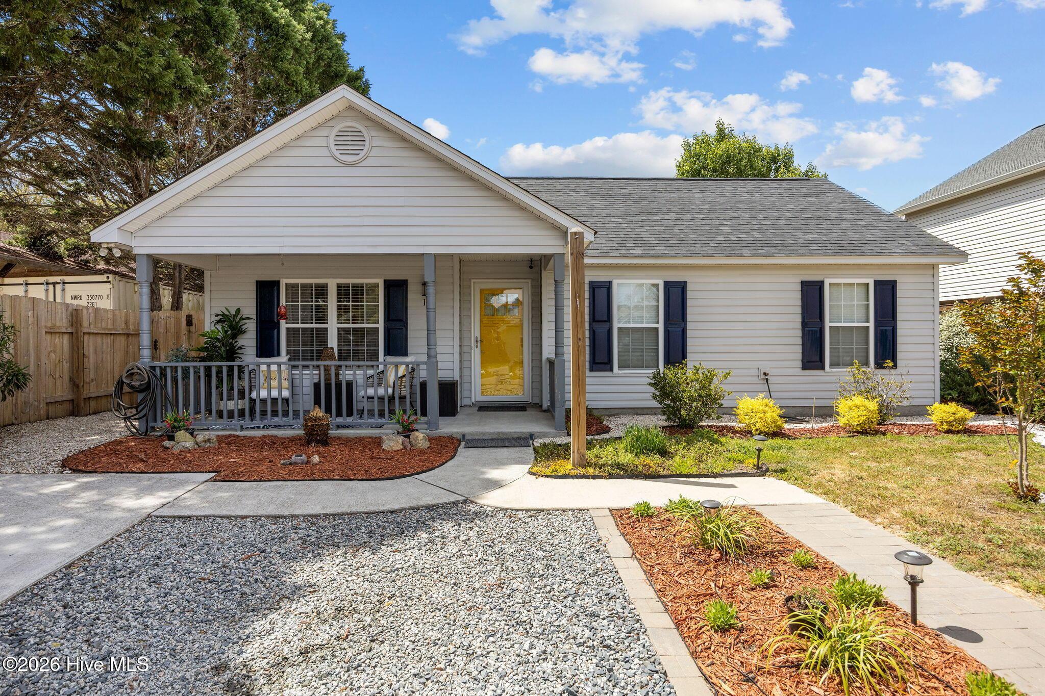 Image 1: 1 front of house full view