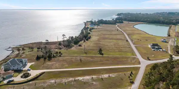 Image 4: 1-web-or-mls-DJI_20251126115557_0191_D