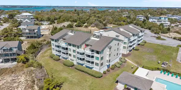 Image 3: 7-web-or-mls-DJI_20260402133534_0230_D