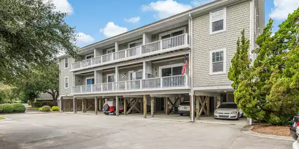 608 W Brown Street Unit Apt C
