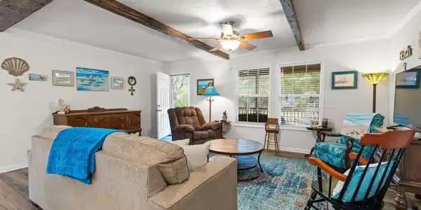 Image 2: 3-web-or-mls-CAMMediaLLC.com (15 of 39)